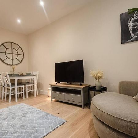 Ocean - 2 Bed Flat Sleeps 6 With Gym Access Apartment เซาธ์แธมป์ตัน ภายนอก รูปภาพ