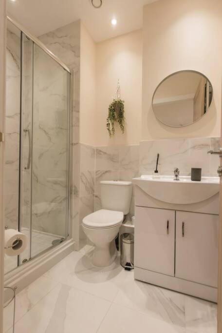 Ocean - 2 Bed Flat Sleeps 6 With Gym Access Apartment เซาธ์แธมป์ตัน ภายนอก รูปภาพ